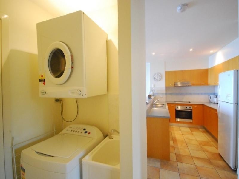 8/1-3 Tingira Crescent, Sunrise Beach QLD 4567