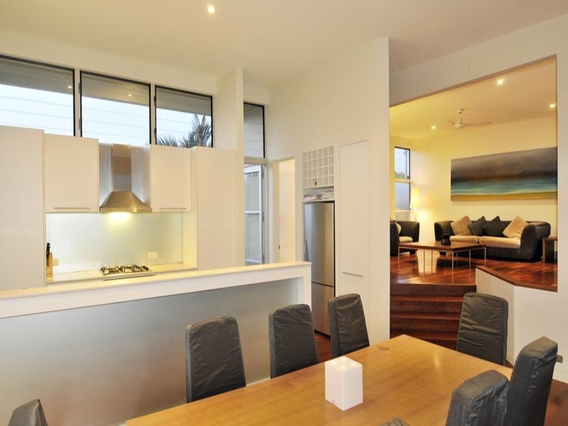 2/7 Weyba Street, Sunshine Beach QLD 4567