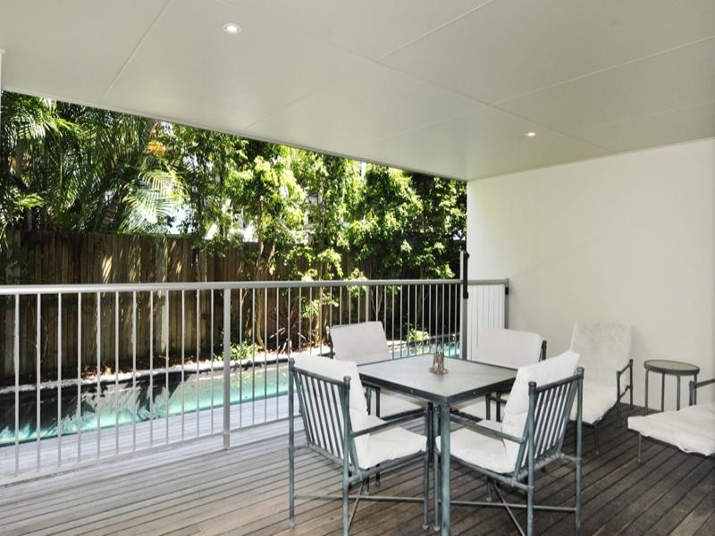2/7 Weyba Street, Sunshine Beach QLD 4567