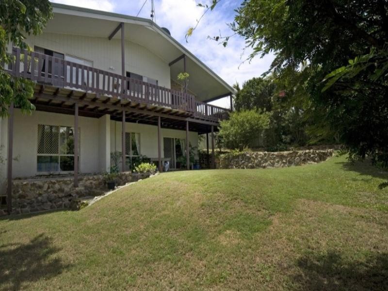 18 Bertrand Road, Sunrise Beach QLD 4567