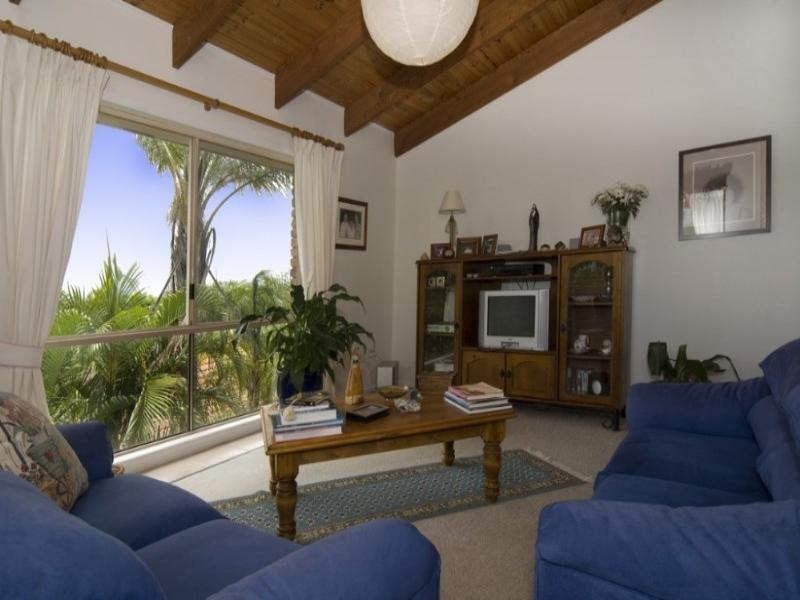 18 Bertrand Road, Sunrise Beach QLD 4567