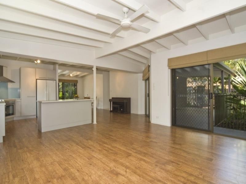 35 Dame Patti Drive, Sunrise Beach QLD 4567