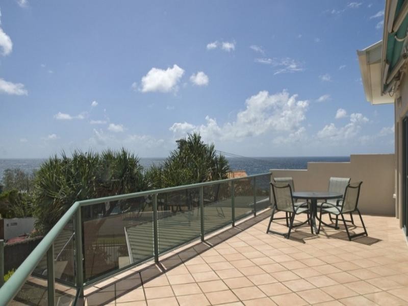 2/33 Tingira Crescent, Sunrise Beach QLD 4567