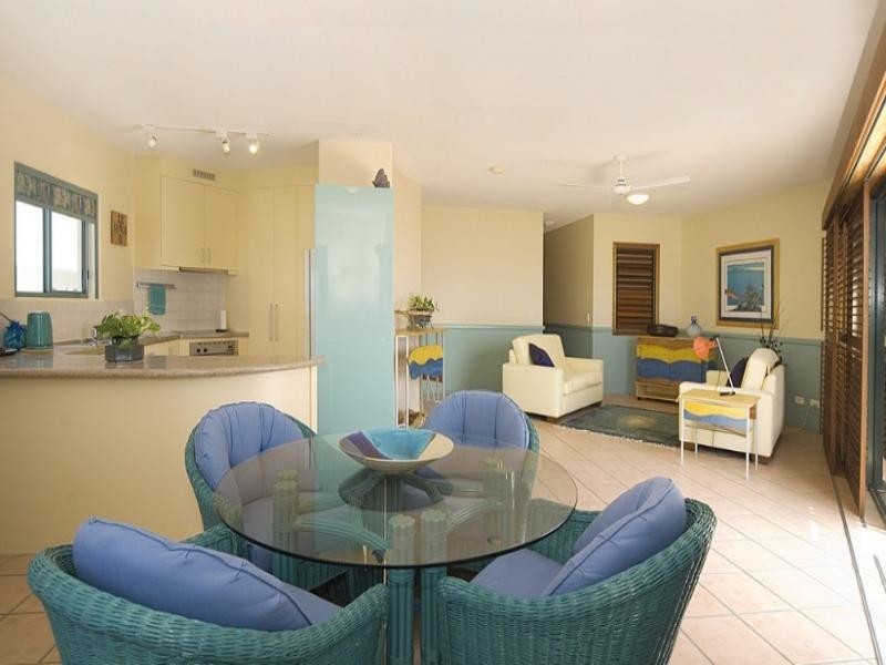 2/33 Tingira Crescent, Sunrise Beach QLD 4567