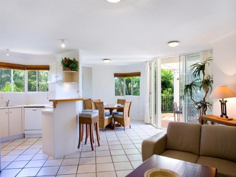 5/2 Park Crescent, Sunshine Beach QLD 4567