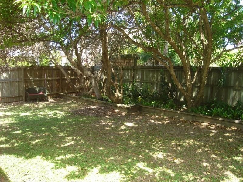 2/10 Margit Crescent, Sunrise Beach QLD 4567