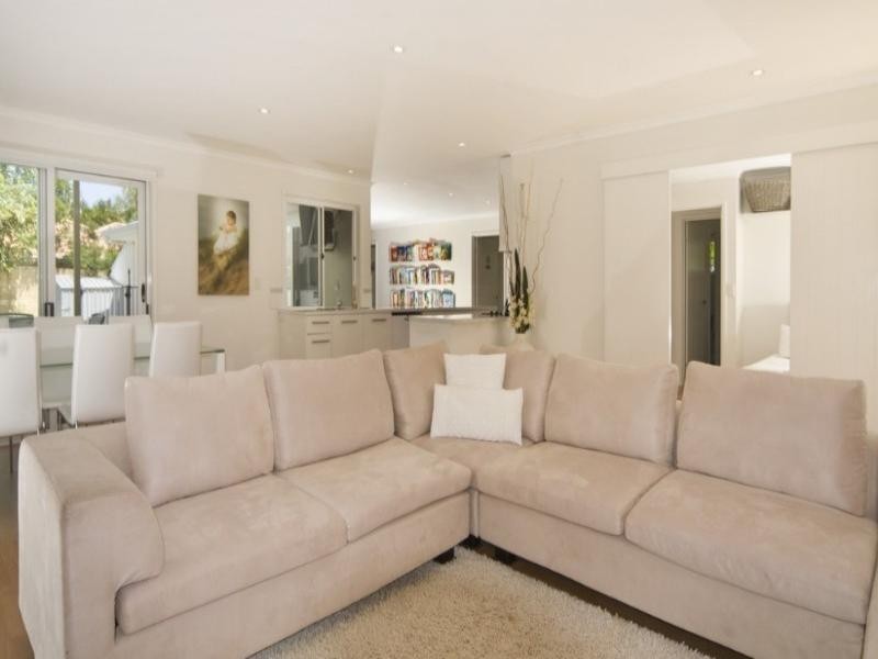 2 Reliance Place, Sunrise Beach QLD 4567