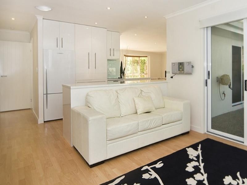 2 Reliance Place, Sunrise Beach QLD 4567