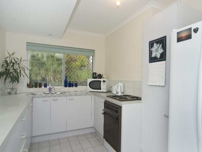 1/8 Sobraon Street, Sunrise Beach QLD 4567