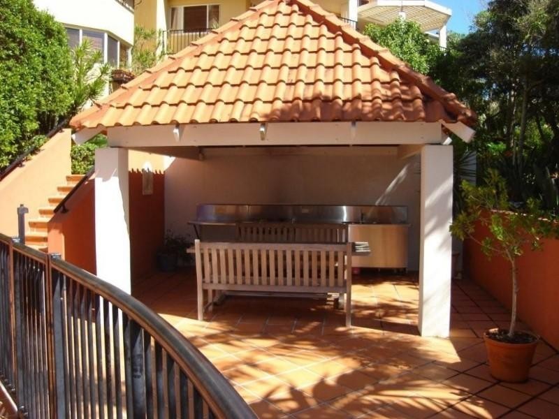 2/2 Park Crescent, Sunshine Beach QLD 4567