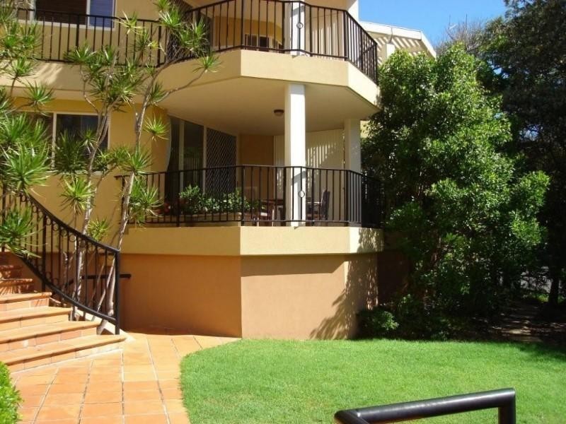 2/2 Park Crescent, Sunshine Beach QLD 4567