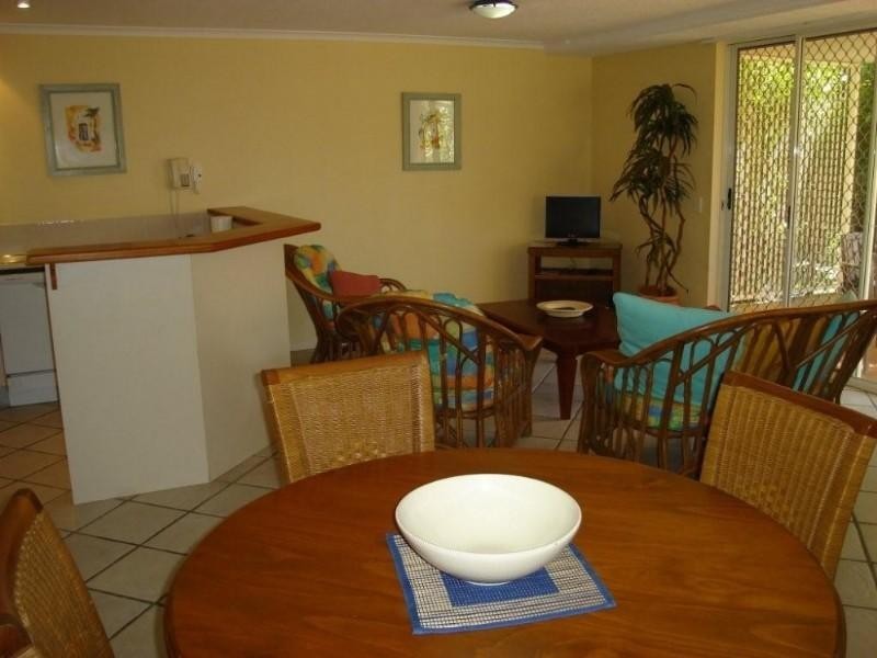 2/2 Park Crescent, Sunshine Beach QLD 4567