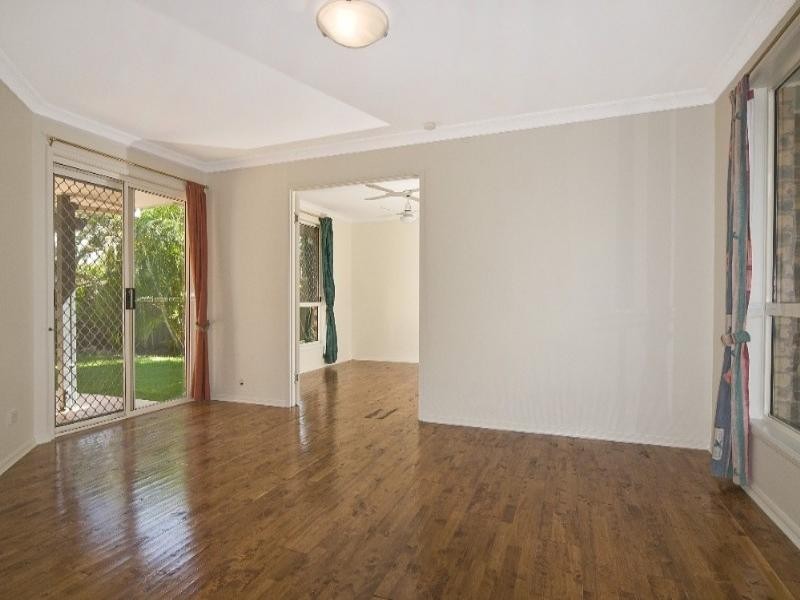 16 Stardust Court, Sunrise Beach QLD 4567