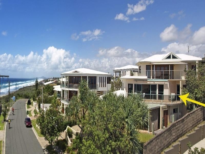 2/33 Tingira Crescent, Sunrise Beach QLD 4567