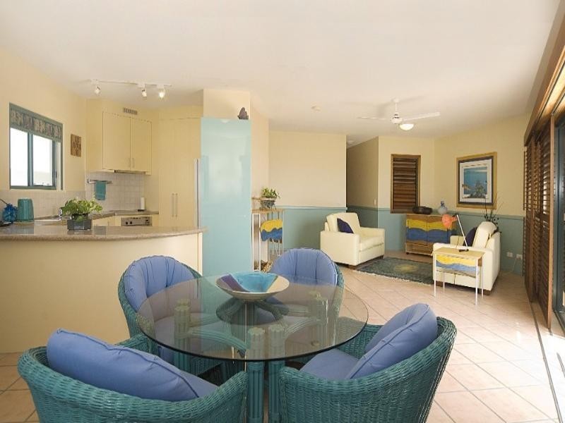 2/33 Tingira Crescent, Sunrise Beach QLD 4567