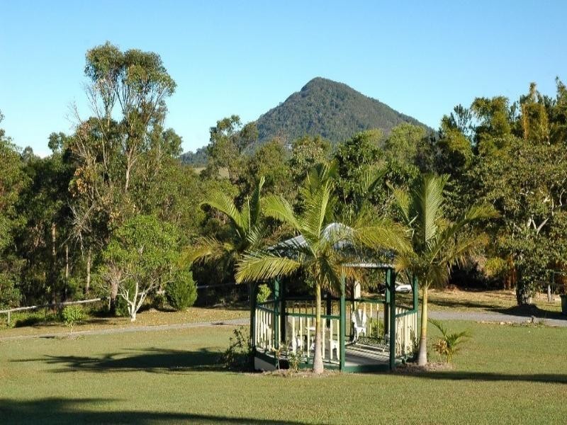 16 Hayward Road, Lake Macdonald QLD 4563