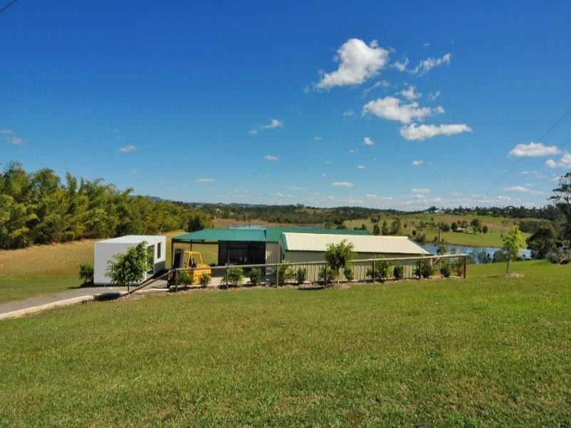 16 Hayward Road, Lake Macdonald QLD 4563