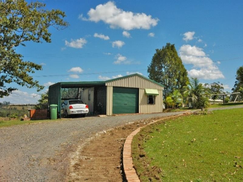 16 Hayward Road, Lake Macdonald QLD 4563