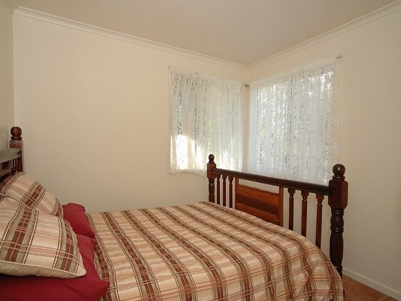 16 Hayward Road, Lake Macdonald QLD 4563