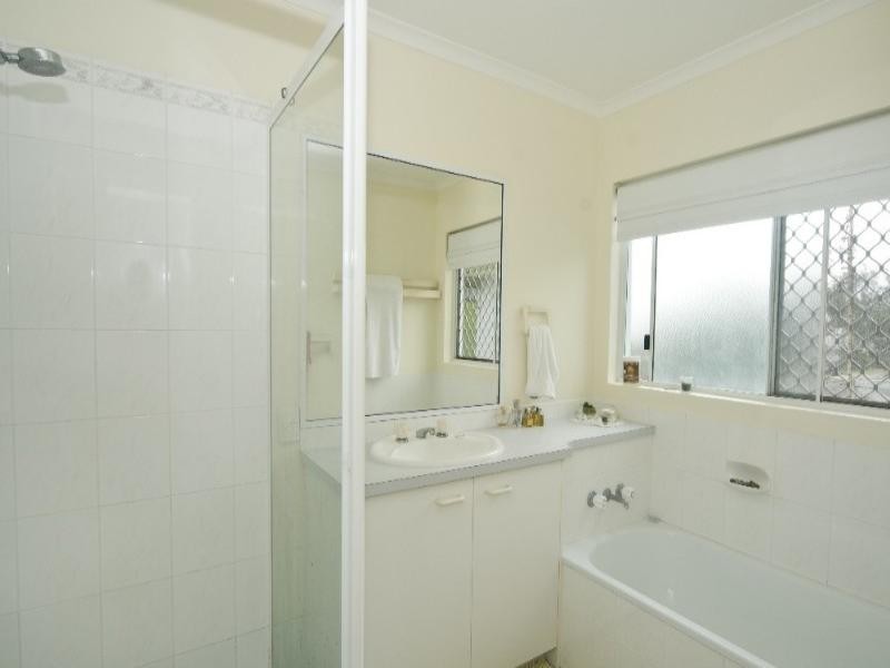 1/8 Sobraon Street, Sunrise Beach QLD 4567