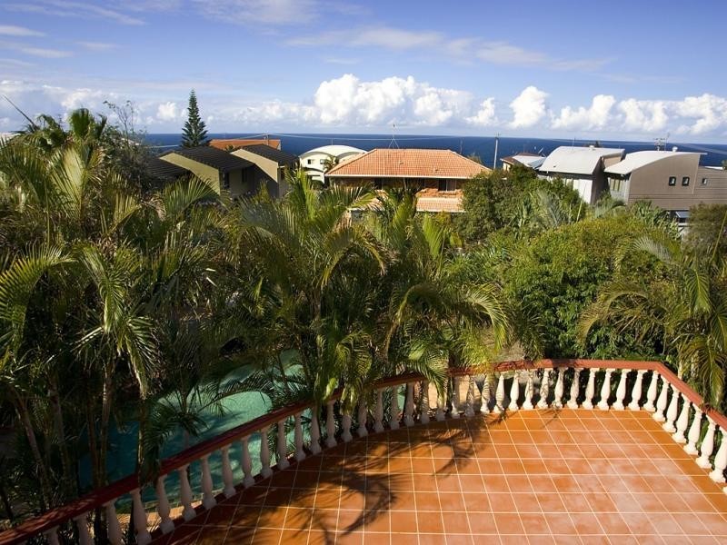 6 Margit Crescent, Sunrise Beach QLD 4567