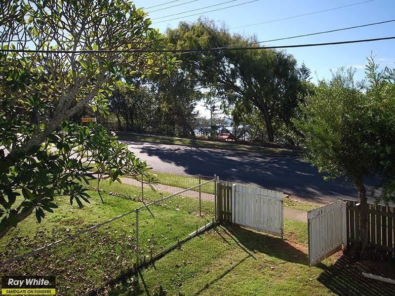 33 Marine Parade, Redcliffe QLD 4020