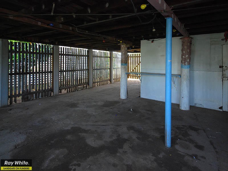 33 Marine Parade, Redcliffe QLD 4020