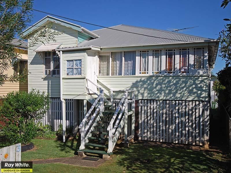 33 Marine Parade, Redcliffe QLD 4020