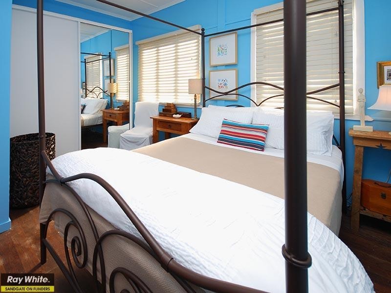 22 Sunday Street, Shorncliffe QLD 4017