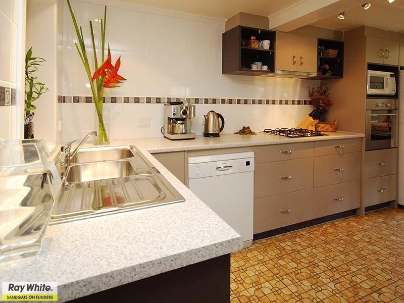 10 Bamford Street, Sandgate QLD 4017