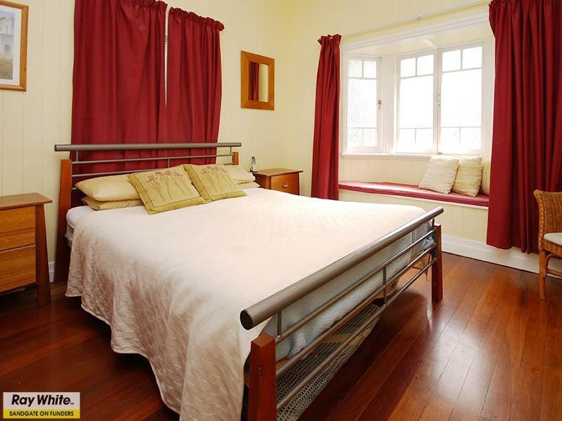 33 Swan Street, Shorncliffe QLD 4017