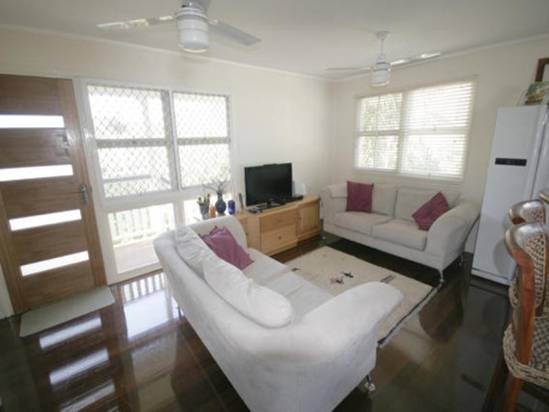 18 Agnew Street, Sandgate QLD 4017