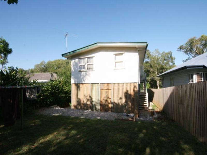 18 Agnew Street, Sandgate QLD 4017