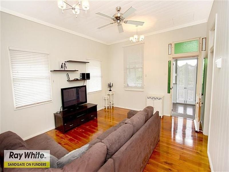 112 Friday Street, Shorncliffe QLD 4017