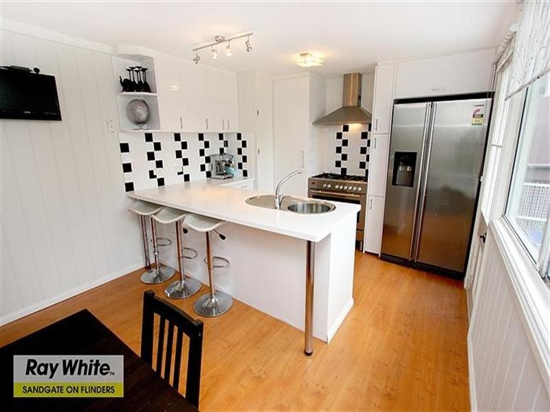 112 Friday Street, Shorncliffe QLD 4017