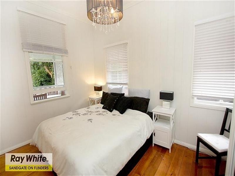 112 Friday Street, Shorncliffe QLD 4017