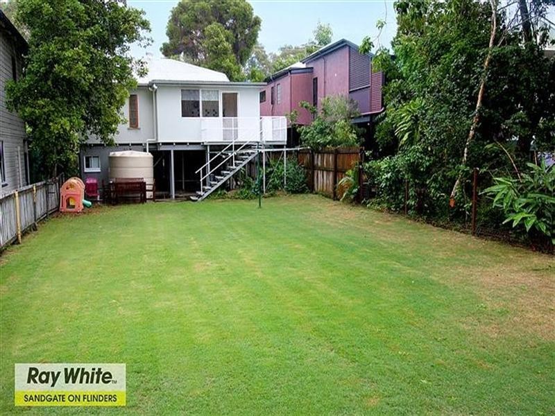 112 Friday Street, Shorncliffe QLD 4017
