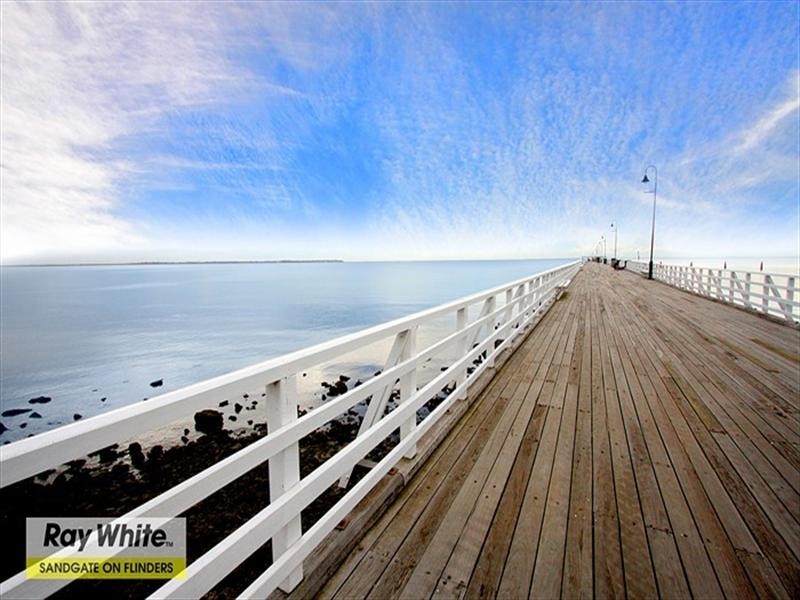 8 Signal Row, Shorncliffe QLD 4017