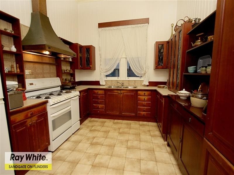 8 Signal Row, Shorncliffe QLD 4017