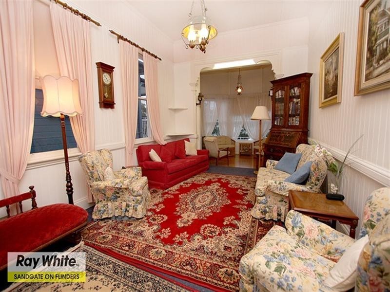 8 Signal Row, Shorncliffe QLD 4017