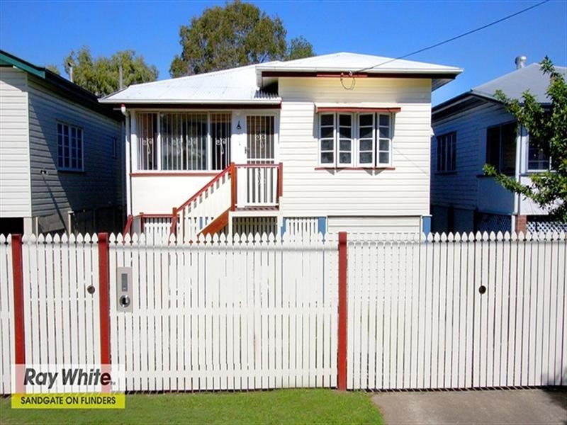 187 Rainbow Street, Sandgate QLD 4017