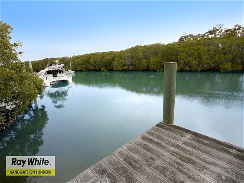 32 Wharf Street, Shorncliffe QLD 4017