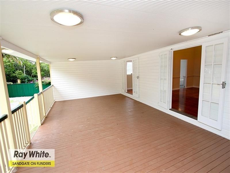 32 Wharf Street, Shorncliffe QLD 4017