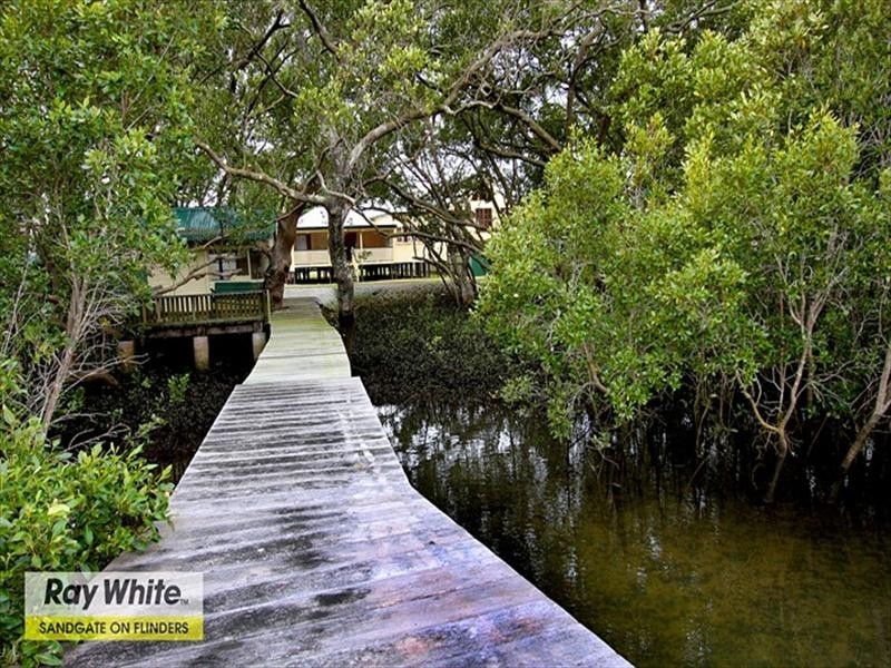 32 Wharf Street, Shorncliffe QLD 4017