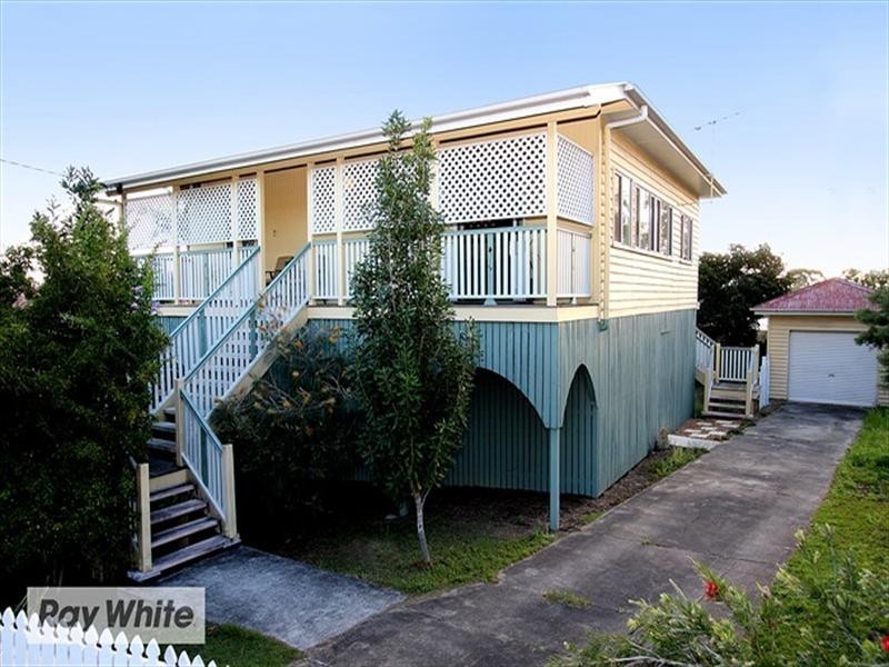 67 Nash Street, Sandgate QLD 4017