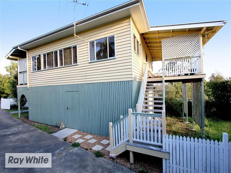 67 Nash Street, Sandgate QLD 4017