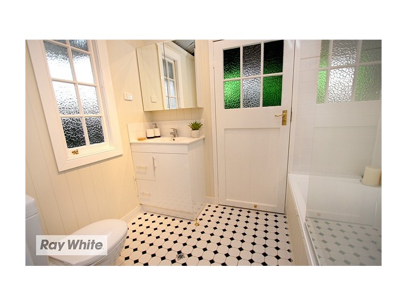 46 Cotton Street, Shorncliffe QLD 4017