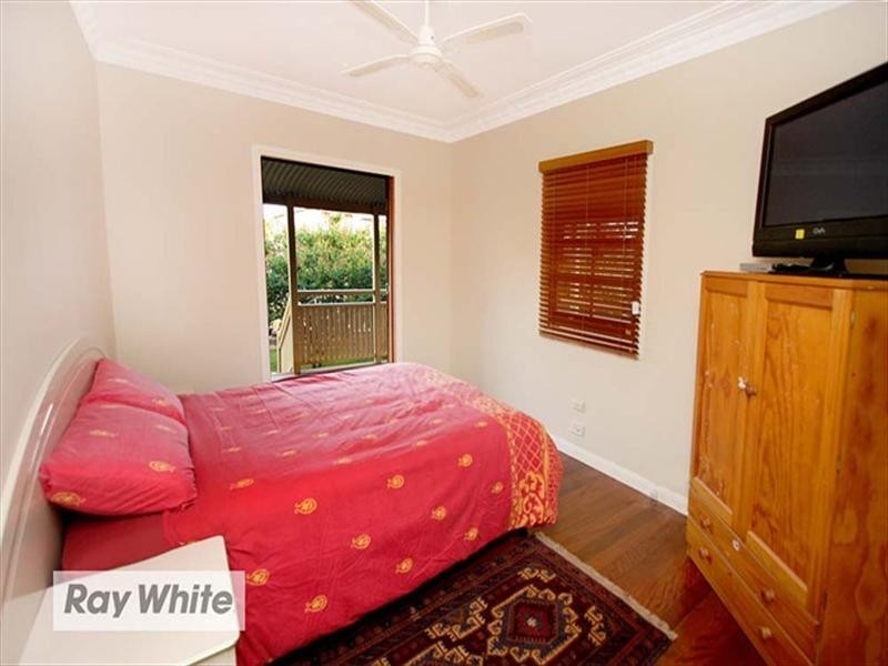 15 Dunne Street, Brighton QLD 4017