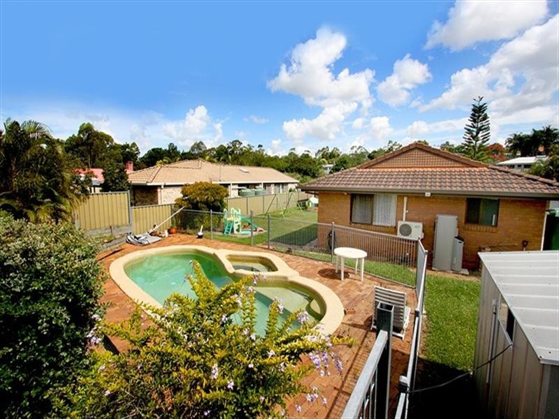 61 Heilbromm Street, Stafford Heights QLD 4053