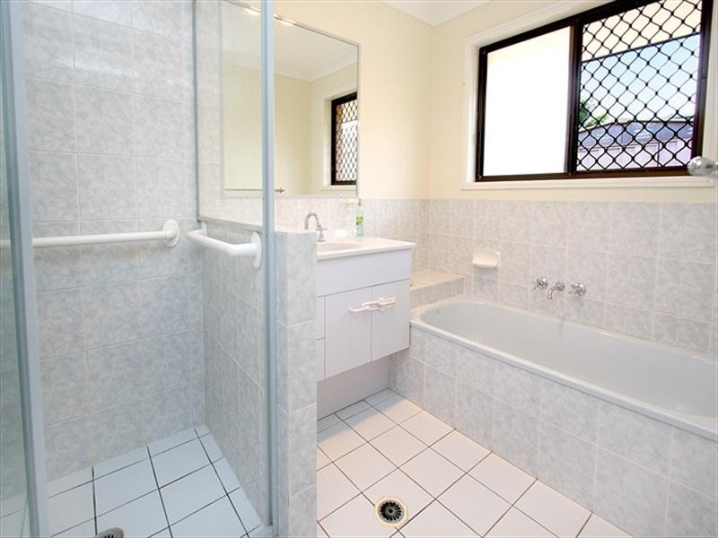 61 Heilbromm Street, Stafford Heights QLD 4053